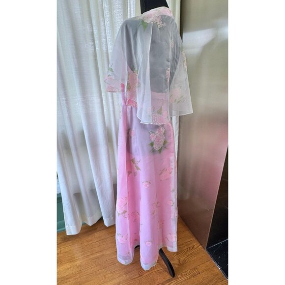 Vintage 1970s dress, pastel pink floral, capelet & train, sleeveless, open back - Picture 5 of 10